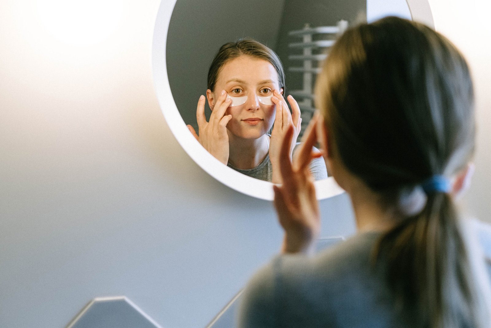 How to clean your makeup kit